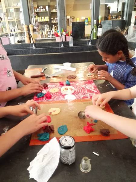 COURS DE CUISINE POUR LES ENFANTS AVEC UN CHEF GASTRONOMIQUE A MONTPELLIER